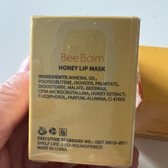 Honey Lip Mask & Propolis Lip Balm Set - Picture 4 of 7